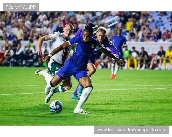 切尔西恩昆库头槌顶进关键一球