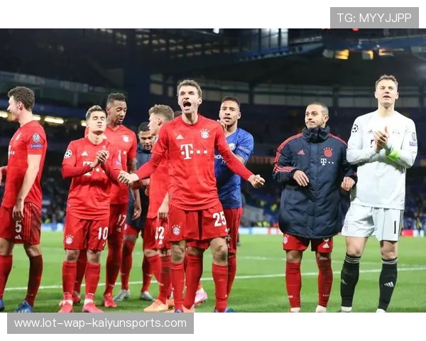 德甲拜仁边路组合连续破门，进攻如潮